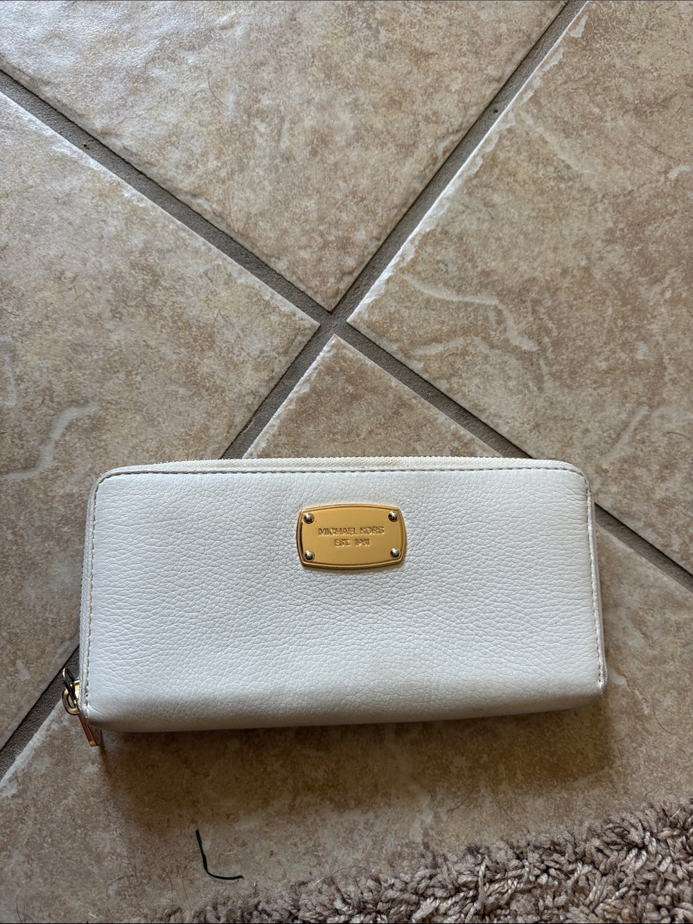 Michael Kors White Leather Zip Wallet with Gold Plate Accent